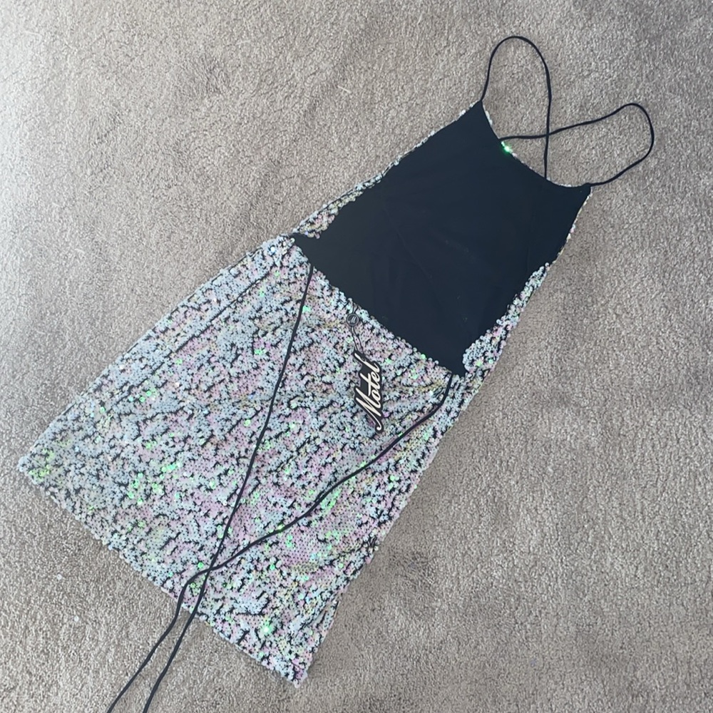 Motel Rocks Unicorn Irridescent Sequin Hedi Dress - Picture 9 of 16
